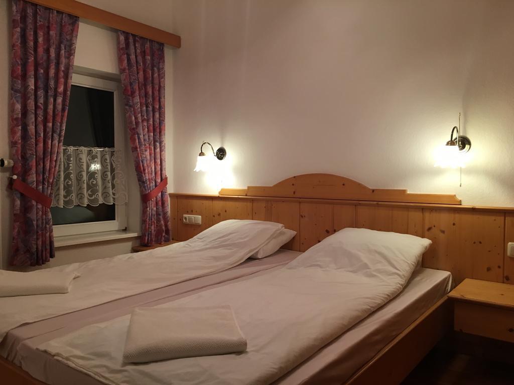 Gasthof Zum Hochfelln Hotel Bergen  Esterno foto